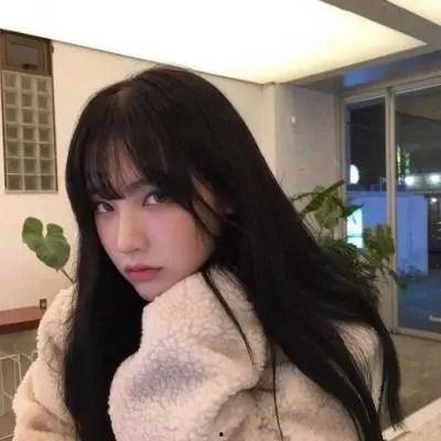 娱乐吃瓜酱精致女生,娱乐吃瓜酱的时尚生活指南  第2张